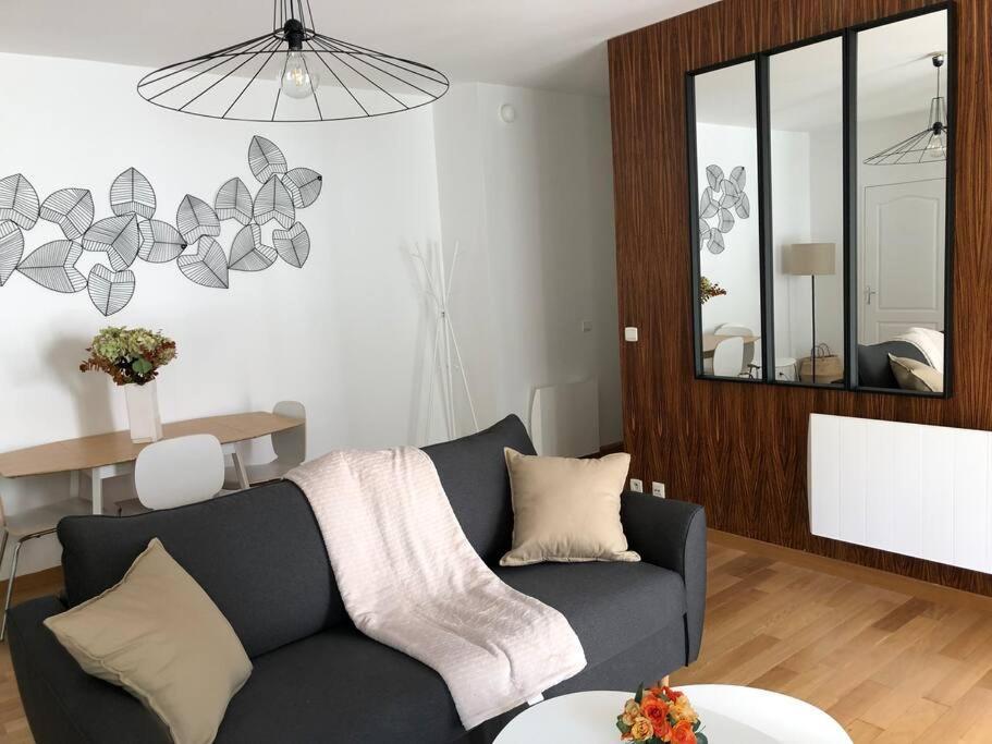 Ideal Flat Val D'Europe Disneyland With Parking Σερί Εξωτερικό φωτογραφία