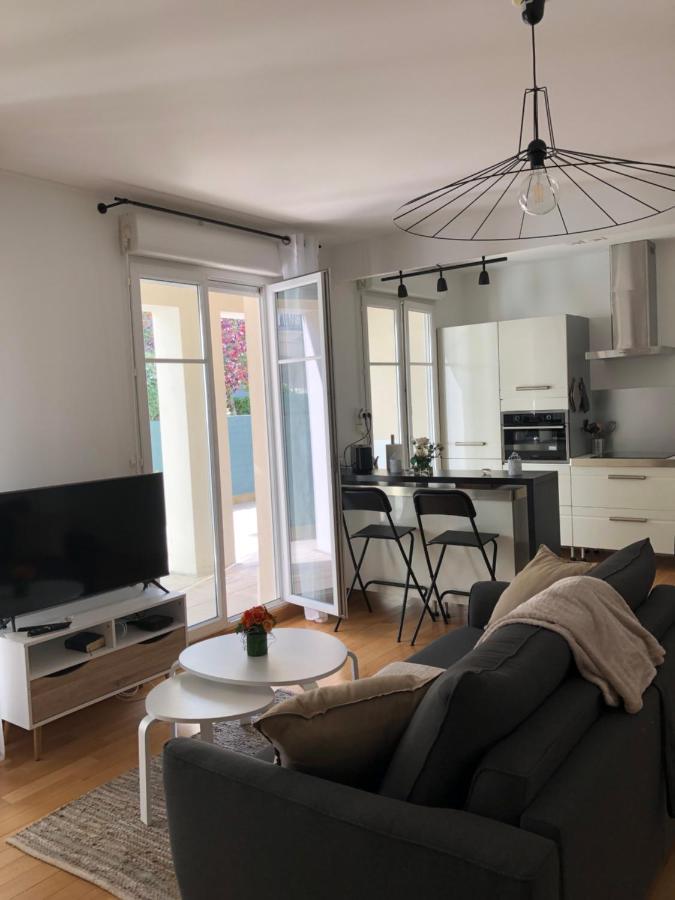 Ideal Flat Val D'Europe Disneyland With Parking Σερί Εξωτερικό φωτογραφία